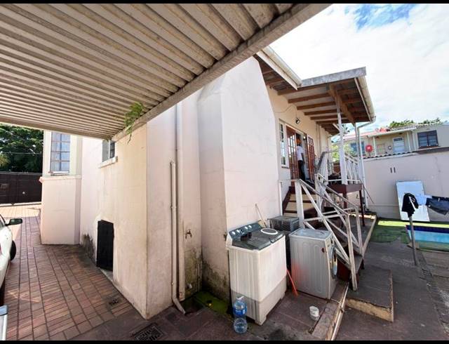 5 BEDROOM HOUSE FOR SALE IN GLENWOOD